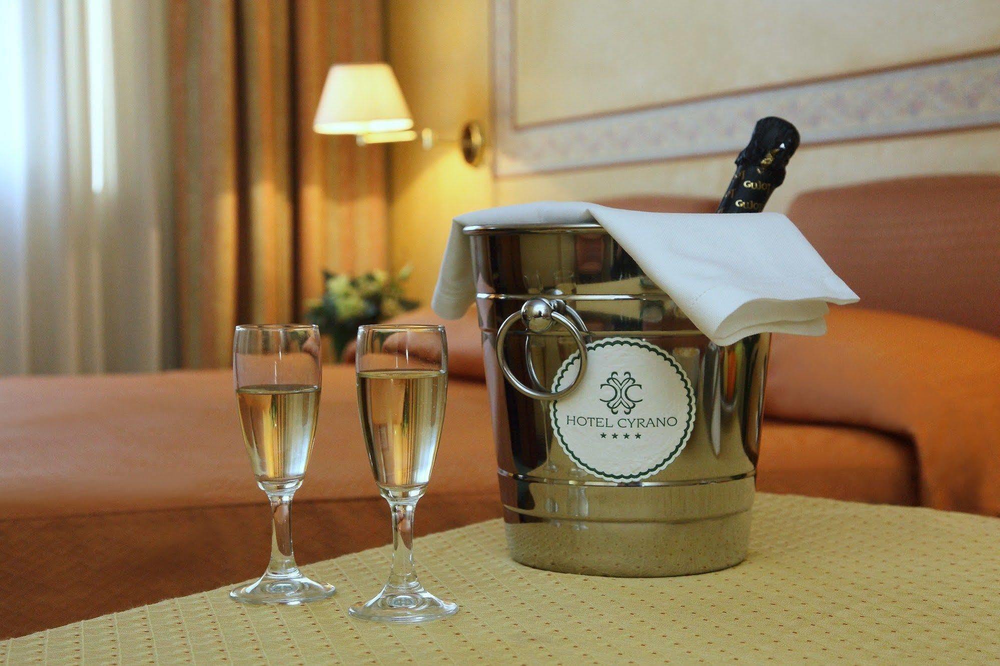 Cyrano Hotel 4*
